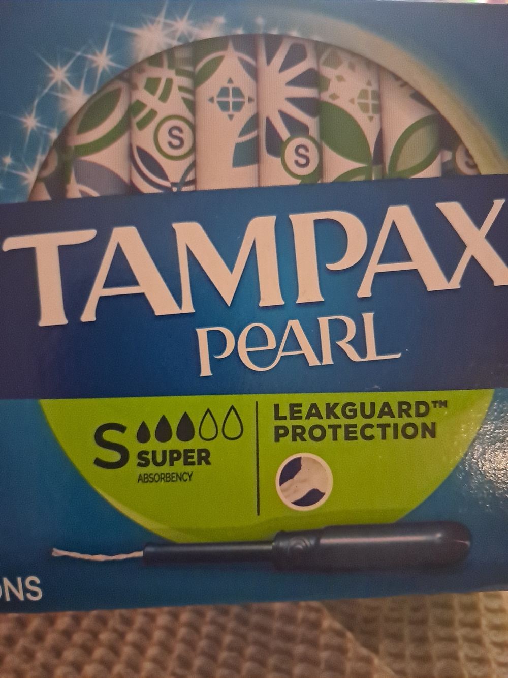 Tampax Pearl Super Tampons - Blue & Green Box (96 Count) - Picture 8 of 8